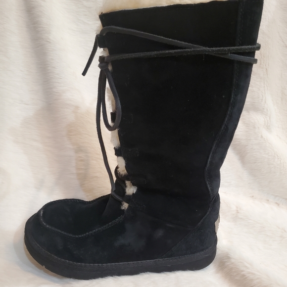 Ugg Suede Lace Up Boots - Picture 4 of 13